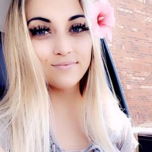 Meet your Posher, Caitlin